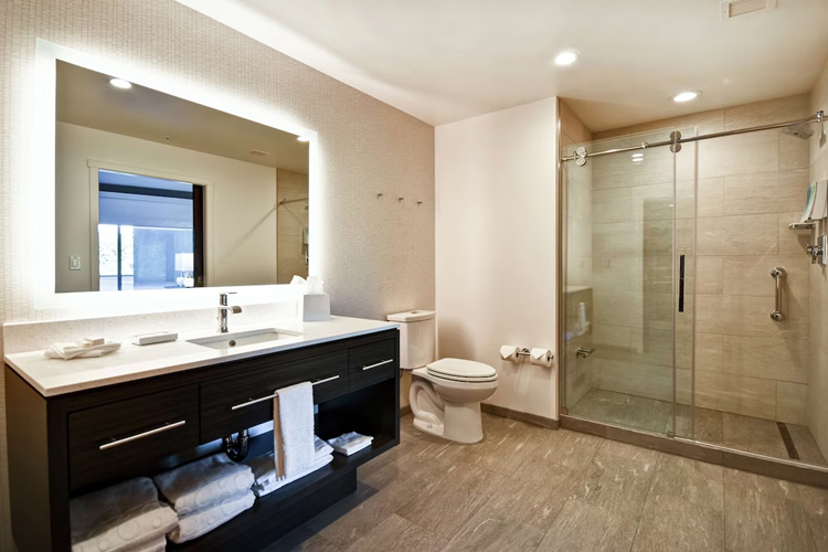 glass shower door in home 2 suites hotel