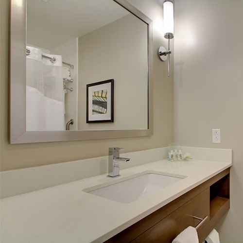 Bathroom vanities with quartz countertop