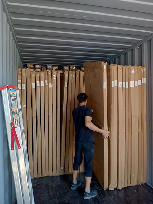wood door container loading