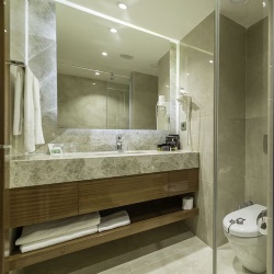 Bath vanities Ramada Resort by Wyndham