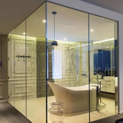 Bathroom Glass Divider with UV Resistant Laminated Glass