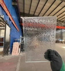 China Fused Glass Factory for Export Projects