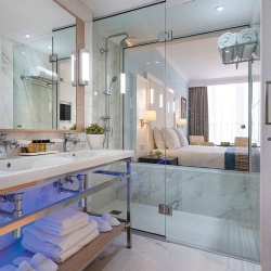 Frameless Bathroom Glass Divider for Wet and Dry Separation